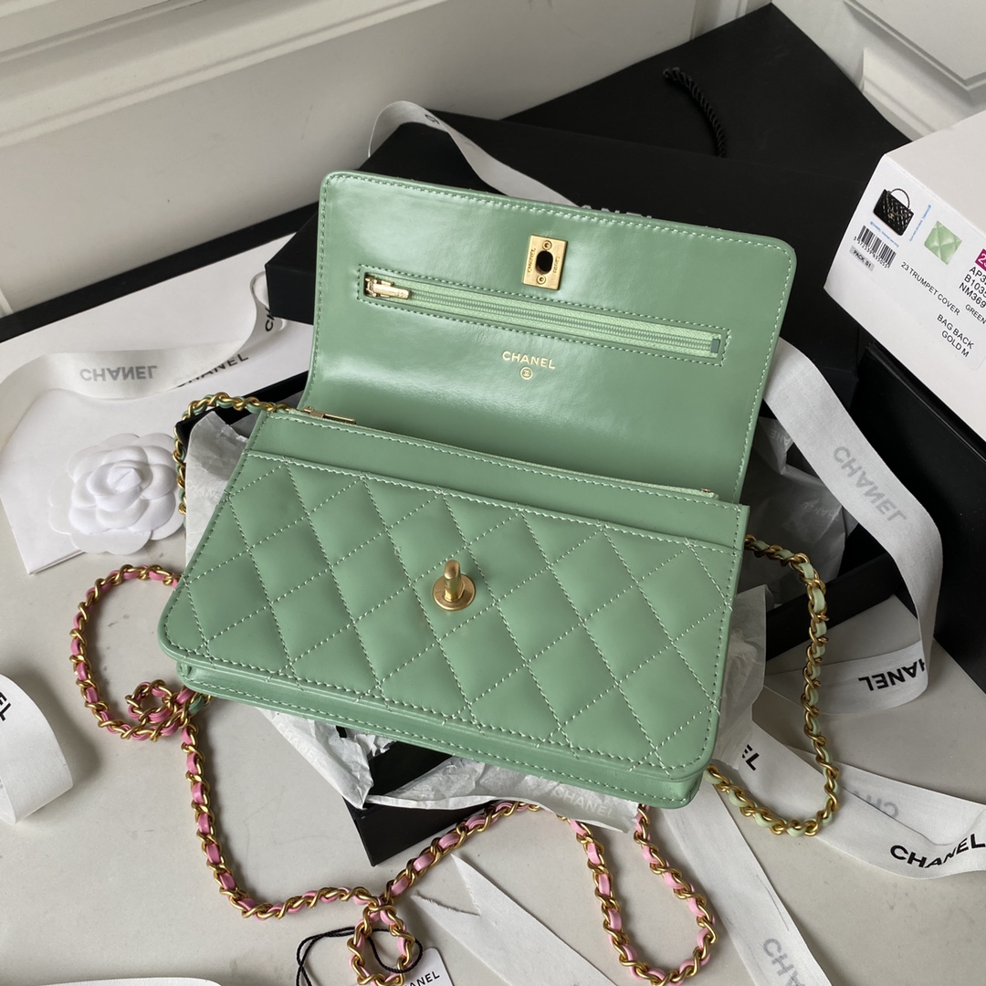 Lambskin Wallet On Chain Shoulder Bag AP3240 Green